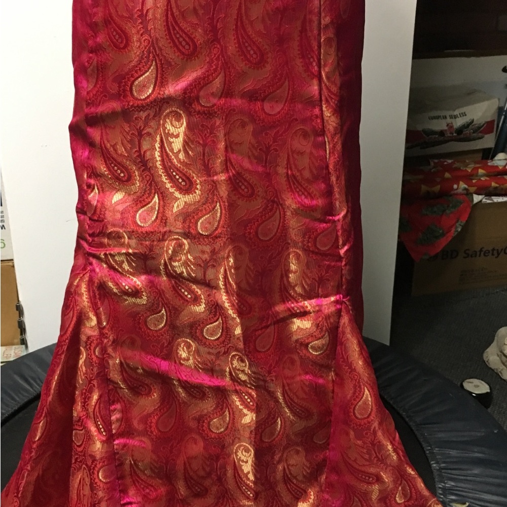 Calypso Size Small Elegant Red Paisley Maxi Skirt